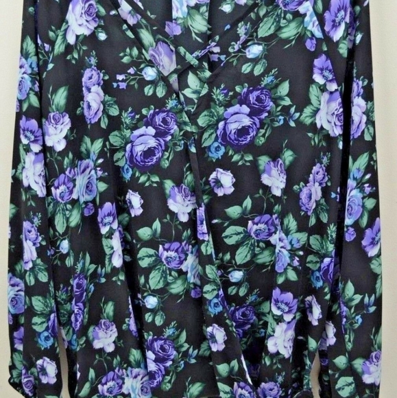 Belle Sky Strappy Floral Blouse - Picture 3 of 8